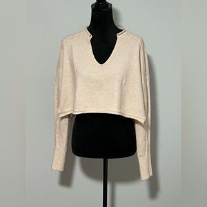 NWT BDG URBAN OUTFITTERS V Neck Ultra Soft Cropped Sweater- XS